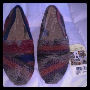 Brand new Toms grey orange Friday wool size 7